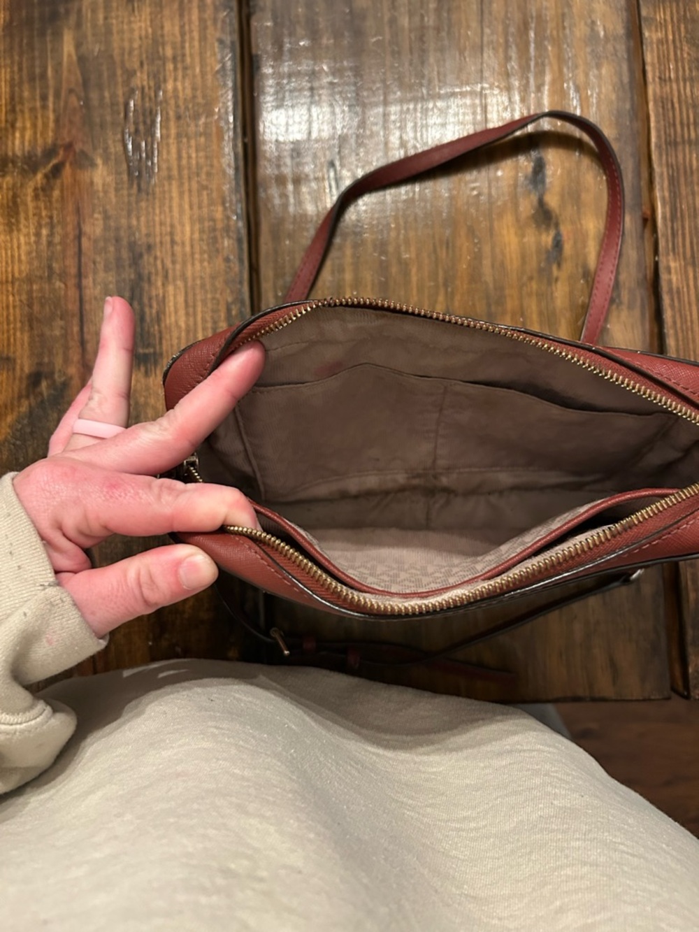 Michael Kors Crossbody Bag in Rose Brown with Gold Chain - Picture 7 of 7